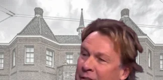 Hans Kraay jr voor het Kasteel van Sparta